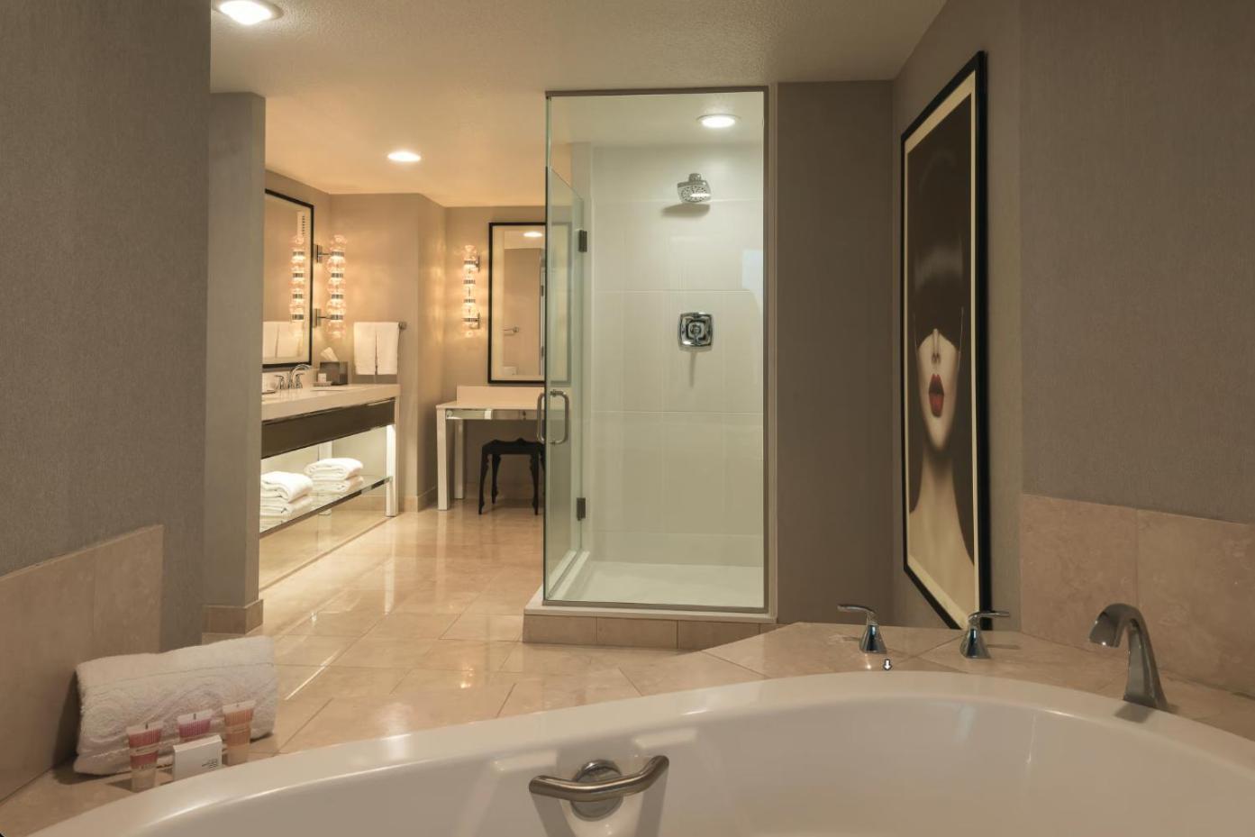 Planet Hollywood & Casino By Suiteness Hotel