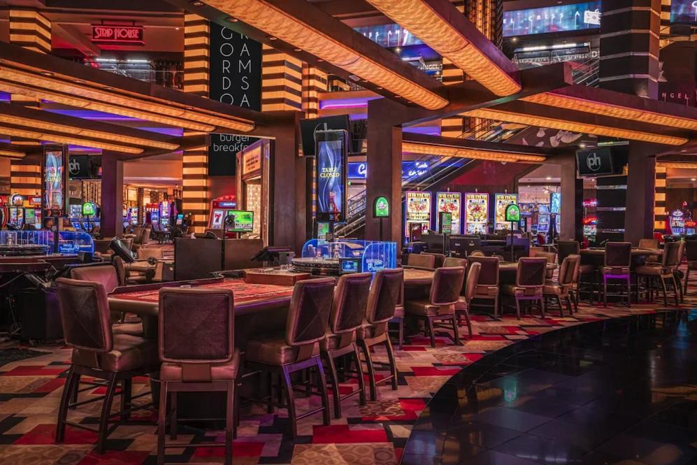 Hotel Planet Hollywood & Casino By Suiteness 4*